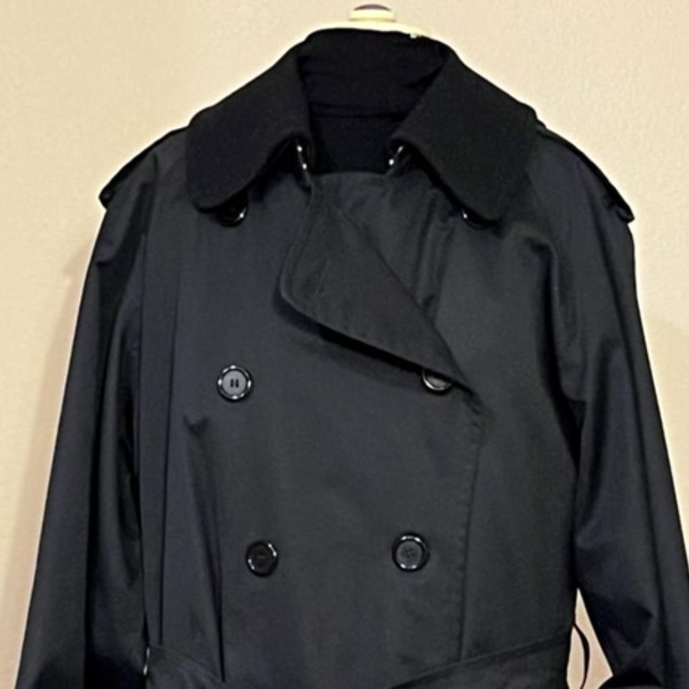 Vintage BURBERRYS OF LONDON Classic Navy-Blue Trench Coat Men's Size 40R - Picture 3 of 14